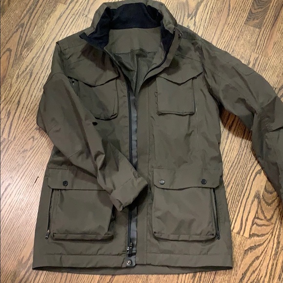 lululemon athletica Other - Men’s lululemon rain jacket